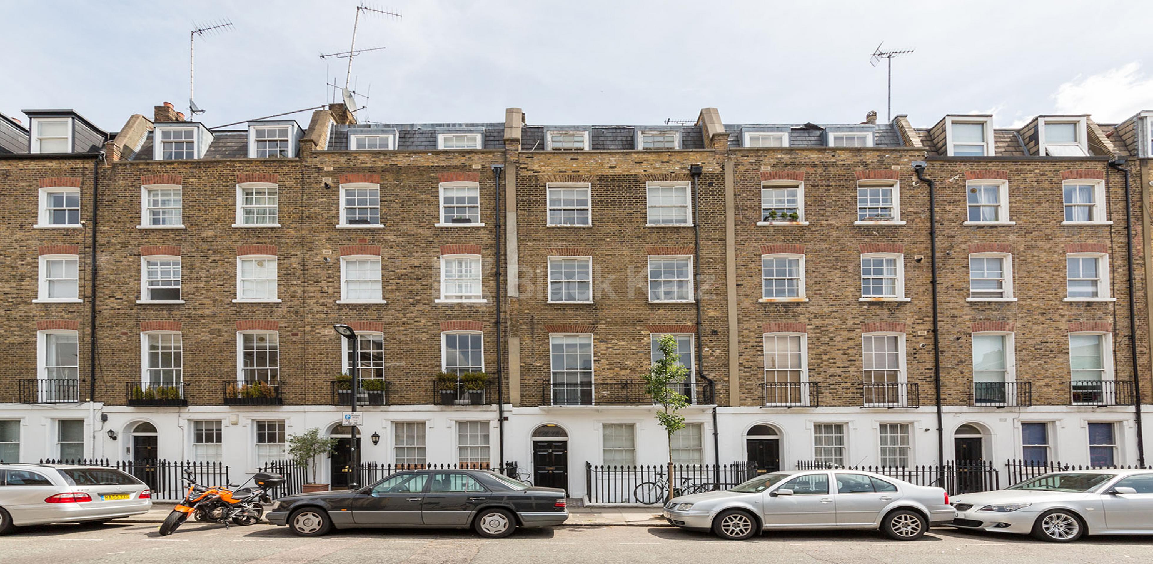 Newly painted two double bedroom flat with study near Regents Park and to tube! Cosway Street, Marylebone NW1